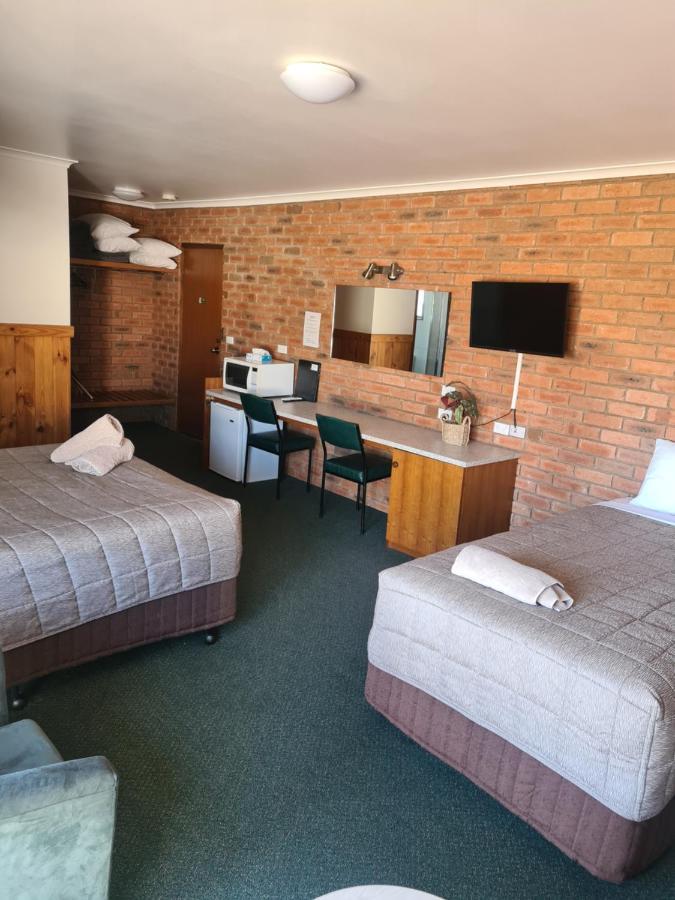 Regency Court Motel โคบราม ภายนอก รูปภาพ