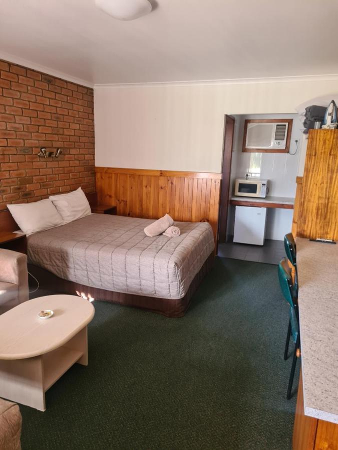 Regency Court Motel โคบราม ภายนอก รูปภาพ